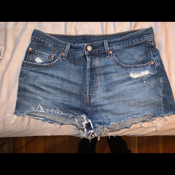 Levi’s 501 Shorts - Picture 1 of 2